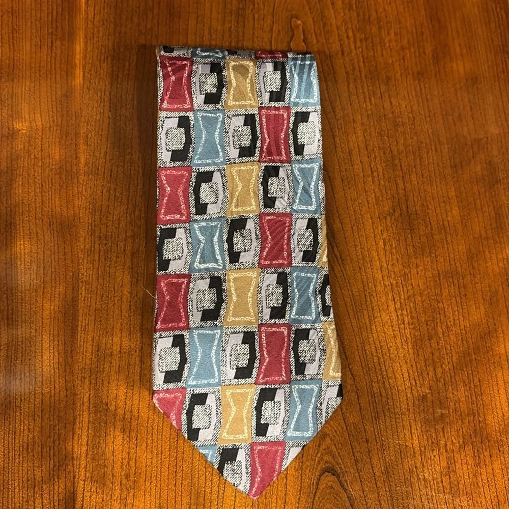Saks Fifth Avenue men’s abstract geometric print neck tie Career sophisticated